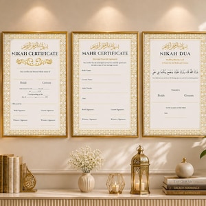 Puede incluir: Tres documentos rectangulares enmarcados con bordes dorados y patrones geométricos intrincados. El documento de la izquierda se titula NIKAH CERTIFICATE, el central MAHR CERTIFICATE y el de la derecha NIKAH DUA, con texto negro y caligrafía árabe.