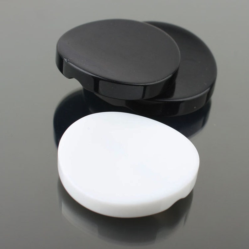 10 Pcs 0.83~1.50 Inches BlackWhite Curved Resin Buttons for Coats Sweaters