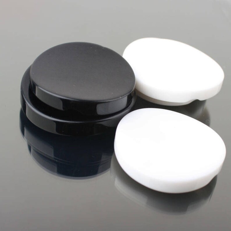 10 Pcs 0.83~1.50 Inches BlackWhite Curved Resin Buttons for Coats Sweaters