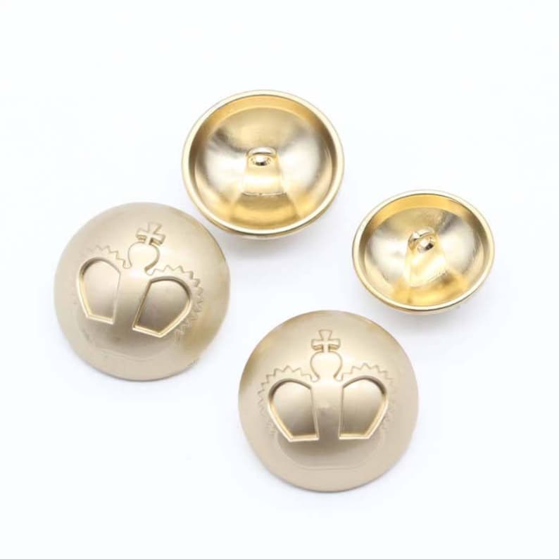 6 Pcs 0.71~0.98 Inches Fashion Matte Gold Big Crown Metal Shank Buttons for Coats Sweaters