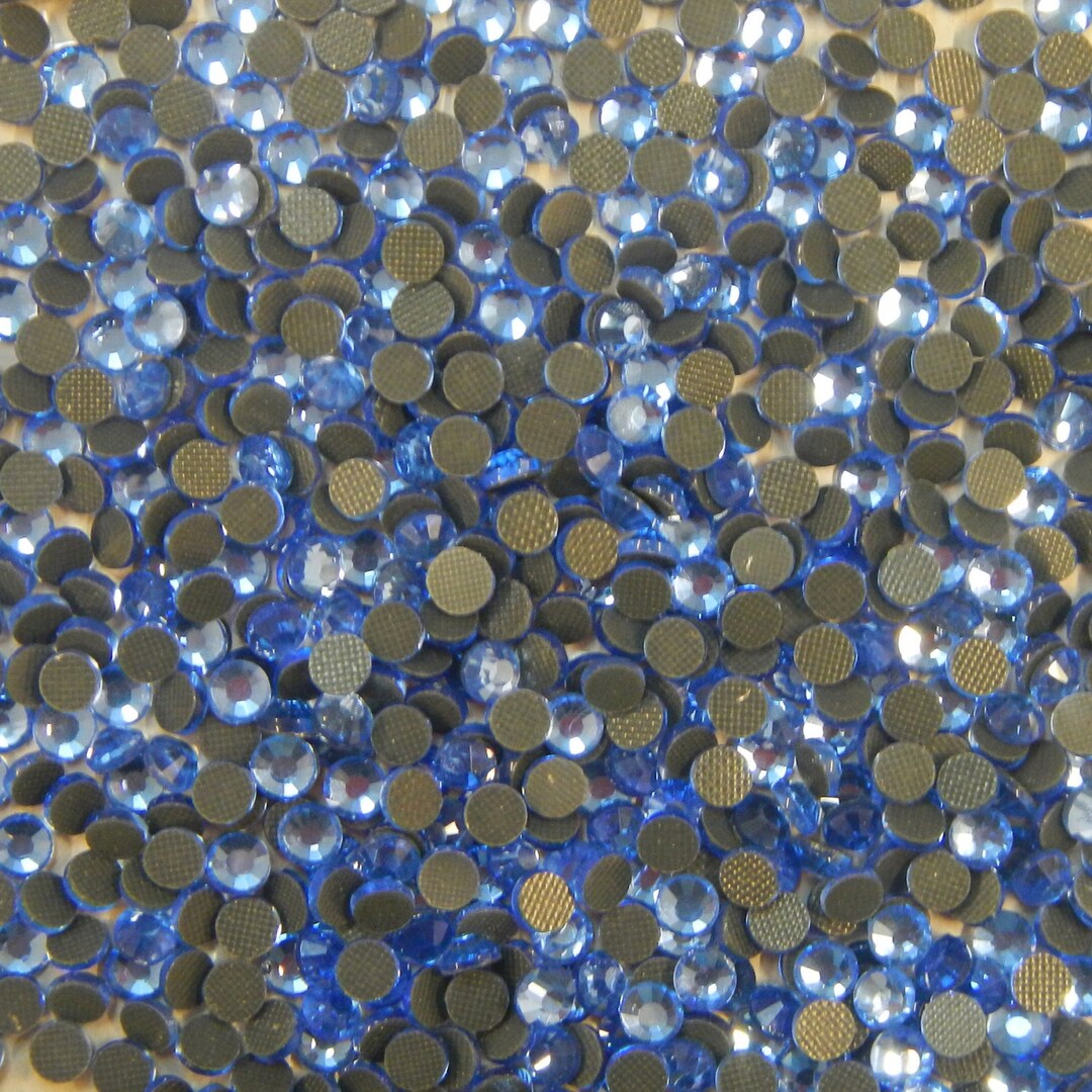 1440pcs DMC Hierro Sobre Vidrio Hotfix Rhinestones 10 Bruta 27 Colores Y 4 Tamaños
