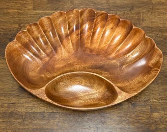 Plato de servir vintage de madera Kamani con forma de concha y compartimento para salsas, cuenco de madera tallada para aperitivos.