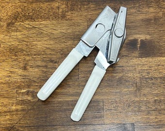 Abrelatas vintage Swing-A-Way, mango blanco con abrebotellas, fabricado en EE. UU.