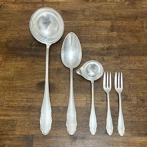 Cucharón, cucharón para salsa, cuchara para servir o tenedor para pastel WMF de plata vintage – Utensilios de servir alemanes, se venden por unidad.