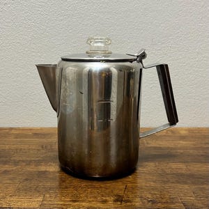 Cafetera de filtro vintage de 9 tazas, cafetera de acero inoxidable para estufa con perilla transparente, cocina de cabaña de camping de mediados de siglo