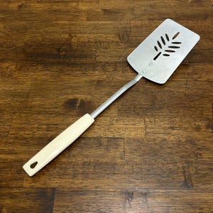Ekco Style Koko Vintage Slotted Spatula with Beige Plastic Handle, Flipper, Turner, Japan