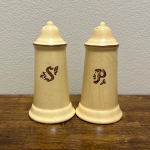 Pfaltzgraff Vintage Dorf Salz & Pfeffer Streuer Set