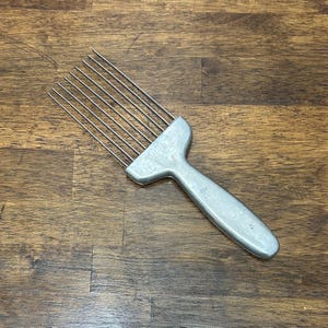 Vintage Mrs. Damar Tomato & Egg Slicer, Cast Aluminum Kitchen Gadget