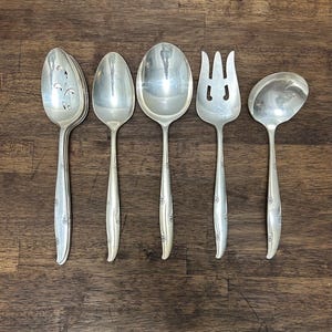 Ricambi per posate Oneida Silverplate Vintage in argento con fiori - Cucchiaio da portata traforato, cucchiaio da tavola, cucchiaio da casseruola, forchetta da carne o mestolo