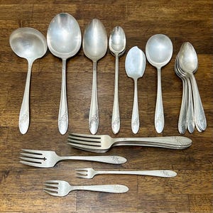 Oneida Juilliard Stainless Steel Iced Tea Spoons – Set Of 4, Indonesia Flatware (Unused In Plastic)
