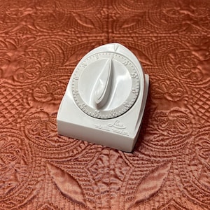 Lux Minute Minder Vintage White Kitchen Timer