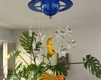 Móvil espacial vintage IKEA VIMSIG de los años 90 / Planeta Saturno, estrellas y cometa. Decoración colgante celestial, decoración original para cuna de bebé.