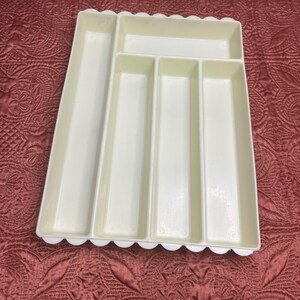 Pale Yellow Vintage Utensil Drawer Organizer with Scalloped Edges - Flatware Holder Tray