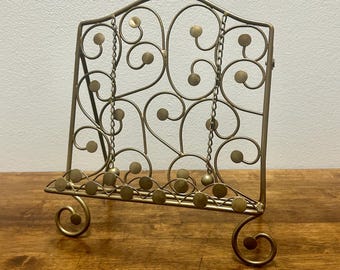 Présentoir à livres de cuisine vintage Pier 1, support en métal bronze avec chaînes lestées pour les pages, chevalet de cuisine pliable en fer forgé