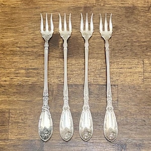 Antique Grape Cocktail Forks, Set of 4 Silverplate Seafood Forks, La Vigne 1881 Rogers, 1908