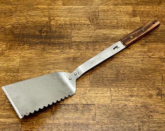 Espátula dentada vintage de acero inoxidable Vernco, mango de madera japonesa, utensilio de cocina retro
