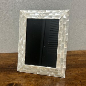 Vintage Capiz Shell Mosaic Picture Frame, 5x7 Iridescent Photo Frame, Coastal Modern Decor, Pearl White Frame