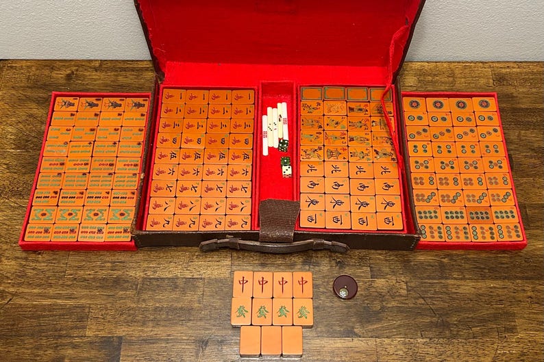 Vintage Buttersotch Mahjong Set in Leather Case, Yuen Chong WKS, 155 Tiles, Complete Chinese Mah Jongg Game image 1