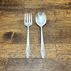 Vintage Oneida Evening Star Baby Spoon and Fork Set, Silverplate Child Flatware, 1950 Pattern, Infant Feeding Set, Replacement Silverware