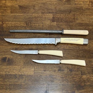 Vintage Regent Sheffield Serrated Bread Knife Set: Beige Floral Handle or Steak Knives