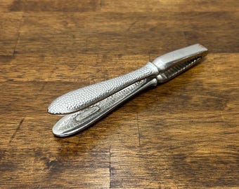 Cascanueces vintage de cromo martillado, fabricado en Checoslovaquia, utensilio de cocina de mediados de siglo, artículos de bar retro, cascanueces para mariscos y cangrejo.