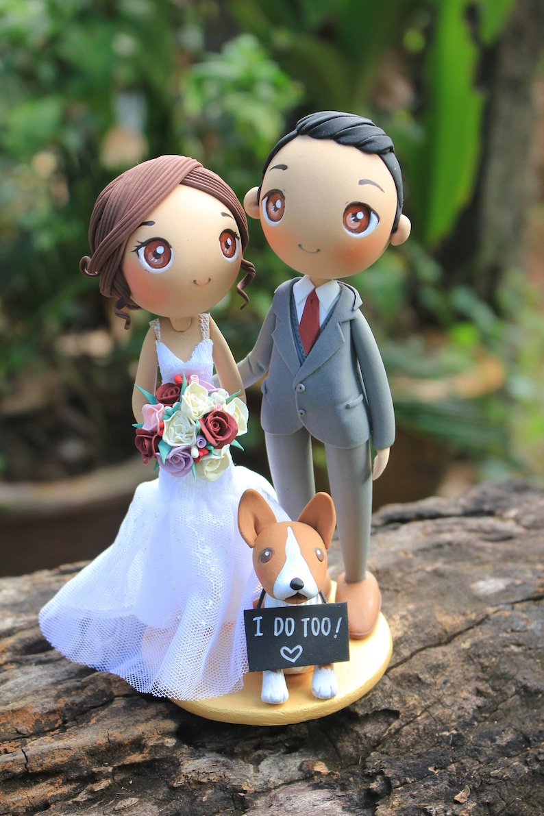 I do wedding cake topper/ Wedding cake topper with dog, bride and groom with pet cake topper image 1