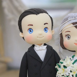 Vintage wedding cake topper, 20s wedding topper, bride & groom figurine, custom wedding keepsake, wedding clay figurine image 7