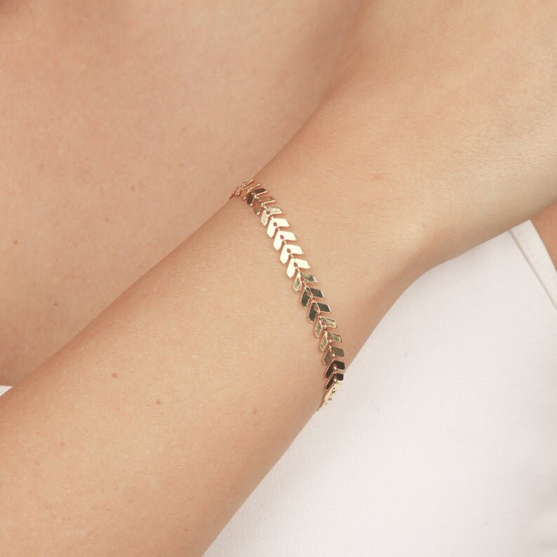 Delicate Gold Bangle Bracelet Dainty Geometric Chain Bangle