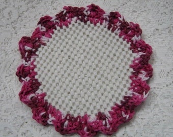 Lid Jar Bottle Opener Magenta and White Crocheted Scalloped Kitchen Helper