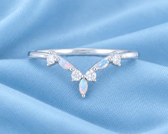 Fede nuziale in argento con opale, anello curvo con opale a marquise e scintillanti dettagli in cristallo, delicato anello da sposa impilabile, elegante anello di promessa come regalo