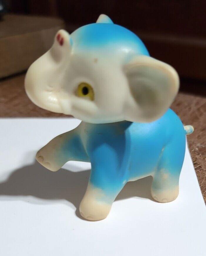 1E Vtg Blauer Elefant Vinyl Gummi Quietschspielzeug vom Stoßzahn bis zum Schwanz 3 Zoll