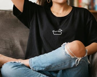 Minimalist Duck Silhouette Shirt, Gildan 5000 Line Art Tee, Clean Aesthetic Graphic Top, Subtle Casual Apparel, Cute Animal Lover Gift