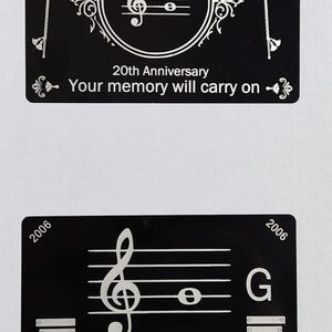 Von MCR inspirierte Geschenke: Metallkarten mit Black Parade-Design