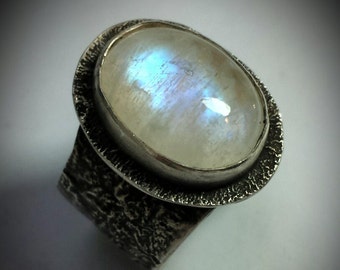 Moonstone and reticulated sterling silver ring