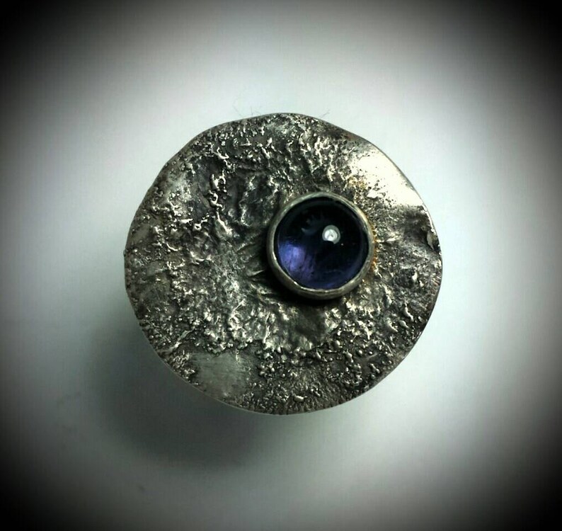 Iolite and reticulated sterling silver ring. image 4