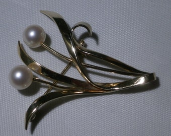 14k Yellow Gold Mikimoto Two Akoya 6.5 mm Pearl Leaf Pin Brooch for Birthday Wedding Anniversary Gift
