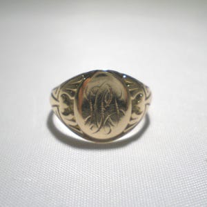 Vintage Estate 10k Signet Initial Monogram Script Unisex Ring Size 10 for Birthday Office Holiday Gift Idea