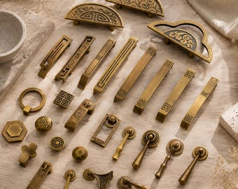 Vintage Brass Pendant Pull, Decorative Furniture Hardware, Antique Drawer Accessory, Embossed Cabinet Detail, Luxury Home Upgrade