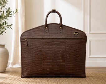 Capa para terno em couro com textura de crocodilo, capa de viagem premium, capa de luxo em couro para terno, ideal para viagens de negócios.