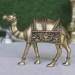 Kamelstaty i mässing 8,6 cm | Handgjord kamelfigur | Ökendjursdekor | Vintage mässingsskulptur | Lyckogåva till hemmakontoret
