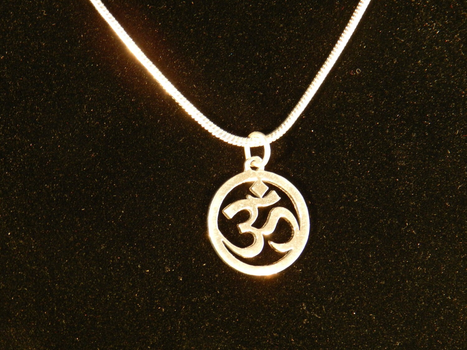 Om Symbol, 20mm, on a 20 Snake Chain, All Sterling Silver - Etsy