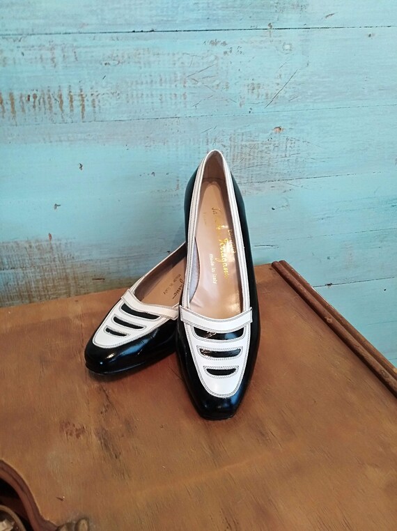 Vintage Black and white 40s style Salvatore Ferrag