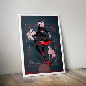 Könnte beinhalten: Ein gerahmter digitaler Kunstdruck, der eine stilisierte Figur mit kurzem weißem Haar zeigt, die ein schwarzes Kleid mit aufwendiger weißer Stickerei und roten Akzenten trägt. Die Figur steht auf einem kugelförmigen Objekt, umgeben von großen weißen Lilien.