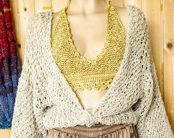 Locker gestrickter Shrug mit offenem Vorderteil in Ecru Stone Beige Farben, Meditation Cover Up Cardigan by myAqua