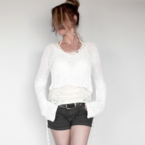 Suéter de algodón blanco, top de manga larga, suéter corto, cuello en V, conjunto blanco, top de yoga bohemio, tejido a mano, minimalista, suéter de ballet de MyAqua