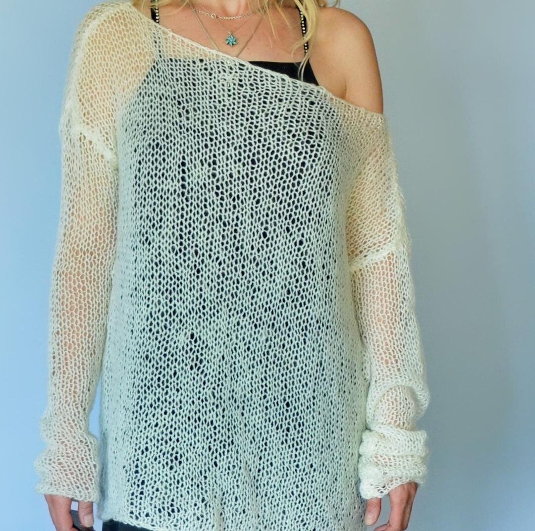 Minimalist Loose Hollow Knit Sweater