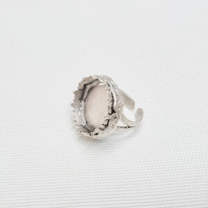 Anillo redondo sin marco, bisel profundo, borde de hoja, ajustable, plata antigua, 20 mm SF392M5