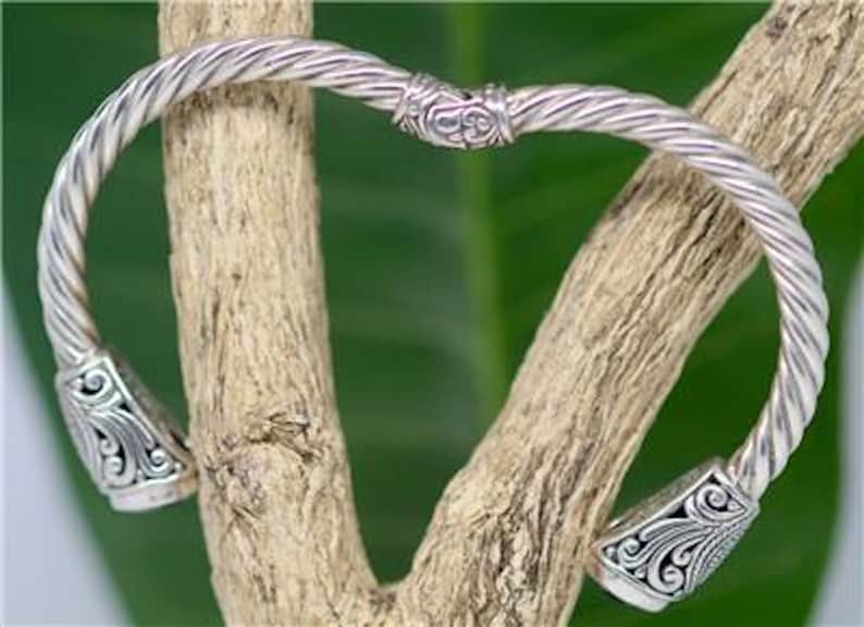 Handmade Solid Sterling Silver .925 Bali Style Swirl Cuff Bracelet w Double Gem. Handmade Solid Sterling Silver .925 Bali Style Swirl Cuff Bracelet w Double Gem.