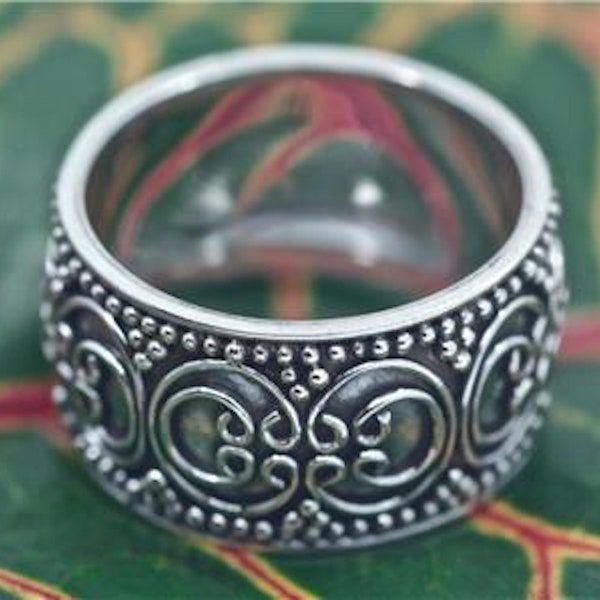 STERLING SILVER RING, Bali Style Band Ring, Unisex Promise Ring, Balinese Design Ring, Unique Handmade Artisan Inspired Bali Band Ring