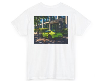 T-shirt med kraftig grafik — Vintagebil och naturskönt baktryck